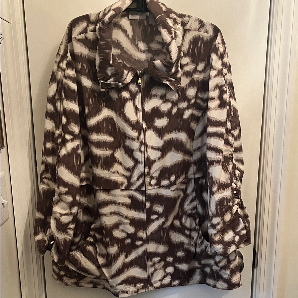 Chico’s Zenergy Stylish Brown and Cream Women's Animal Print Jacket Size 3